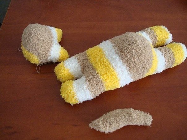 Детские игрушки своими руками: котята из носков