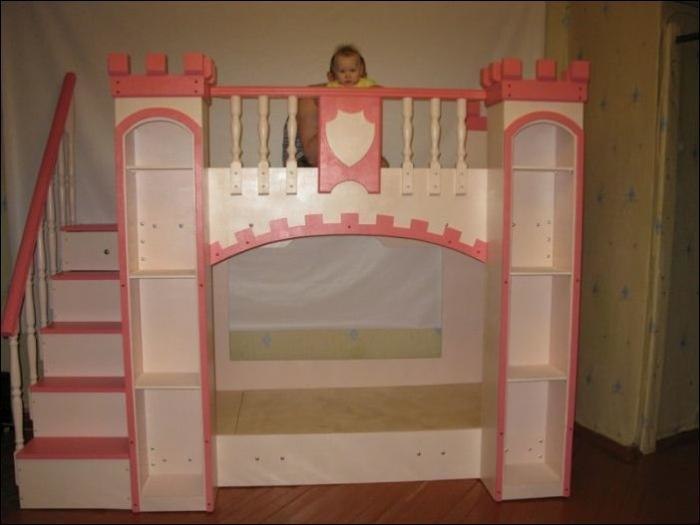 Кровать-замок для дочери своими руками