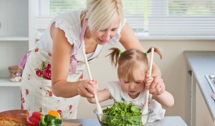 Как научить ребенка готовить?