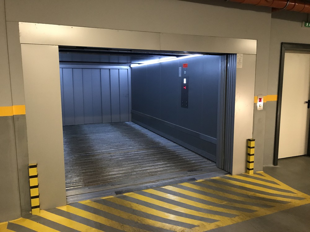 Размер грузового лифта: как выбрать оптимальные параметры