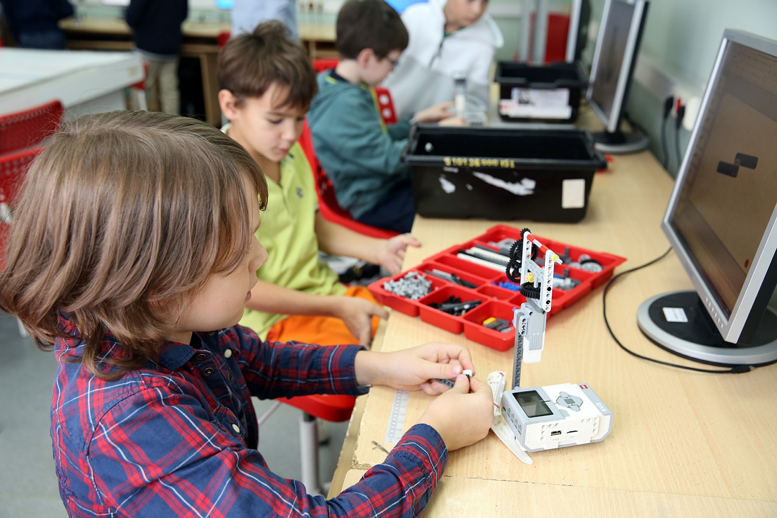 Робототехника для детей: веселый и полезный способ обучения